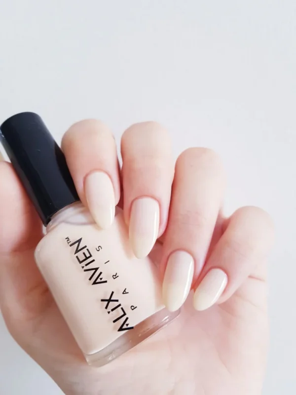 NAIL LACQUER 06