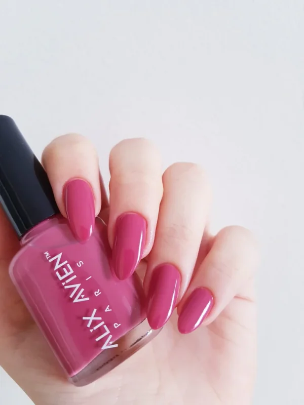 NAIL LACQUER 11