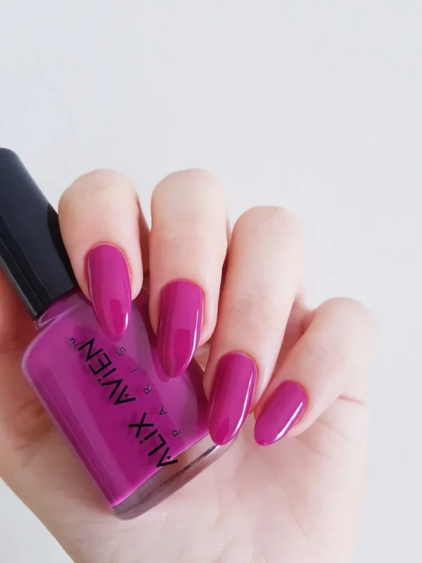 NAIL LACQUER 19