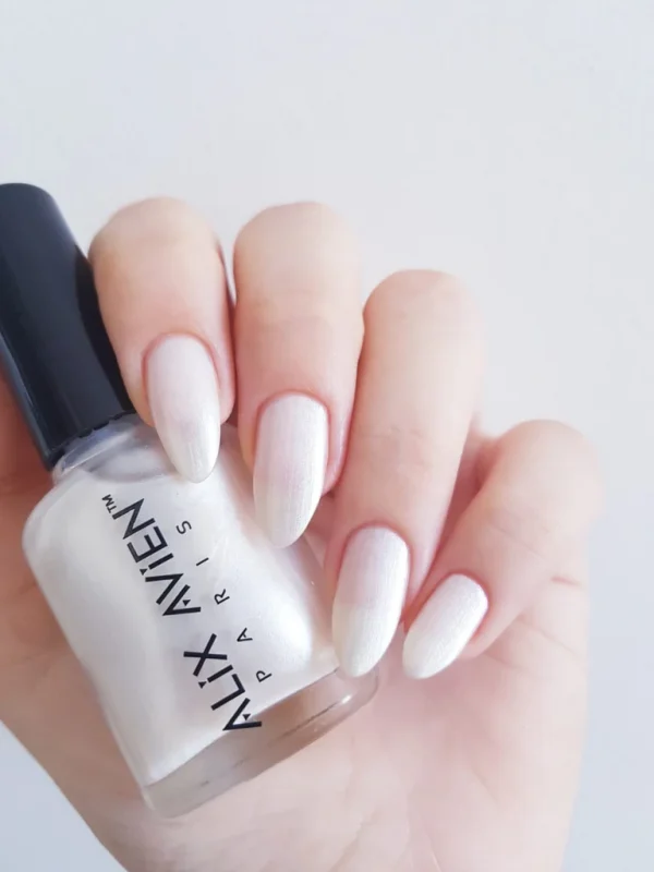 NAIL LACQUER 28