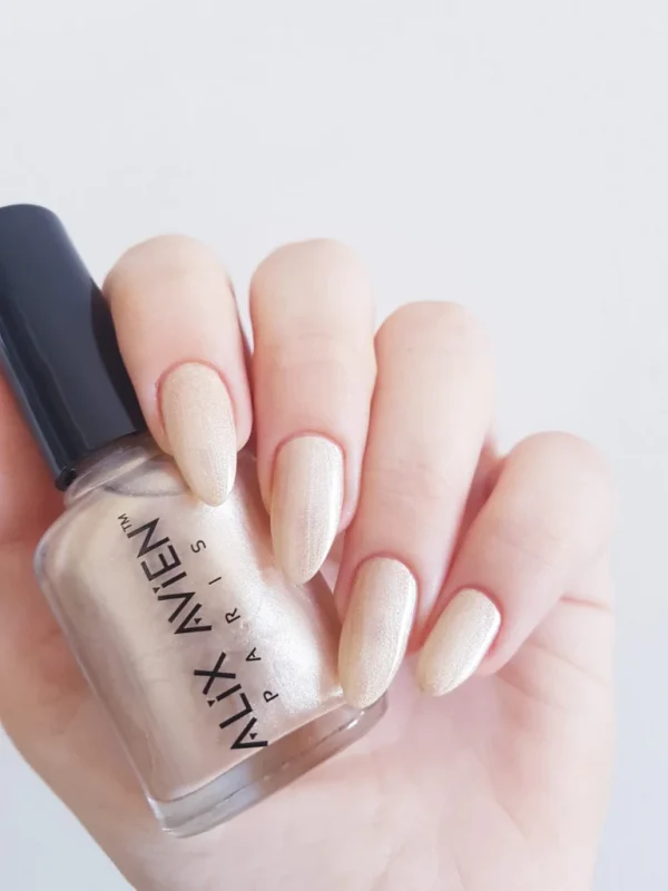 NAIL LACQUER 30