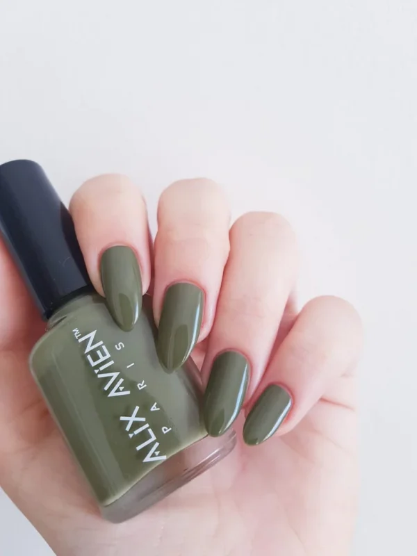 NAIL LACQUER 44