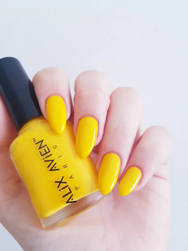 NAIL LACQUER 68